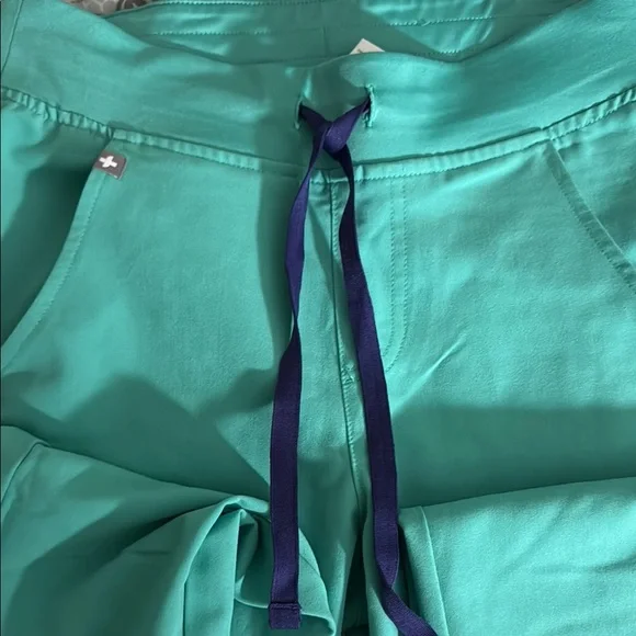 FIGS Jogger Scrub Pants -Teal with Navy Blue Drawstring - Picture 3 of 6